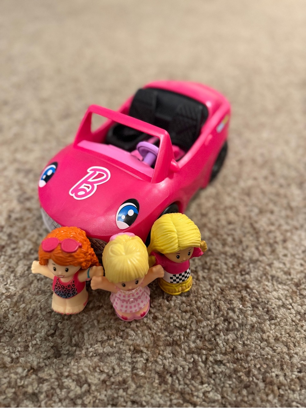 Barbie Pink Convertible Car & 3 little people